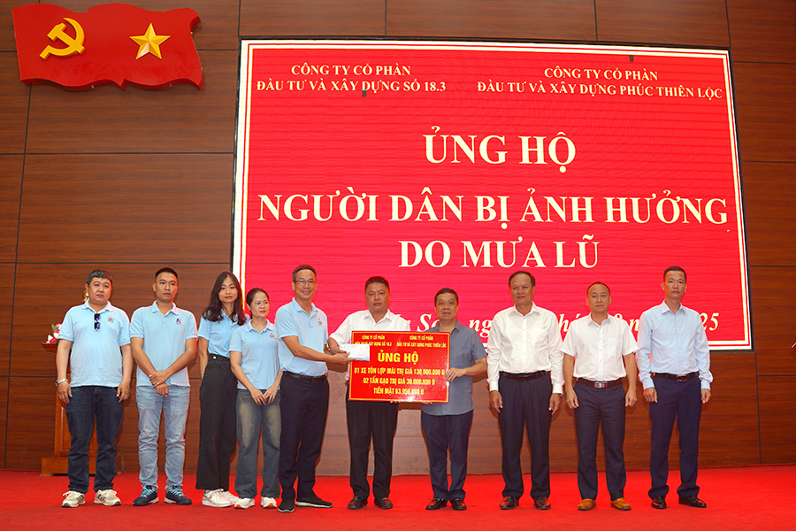 CÔNG TY CỔ PHẦN ĐẦU TƯ VÀ XÂY DỰNG SỐ 18.3  CÔNG TY CỔ PHẦN ĐẦU TƯ VÀ XÂY DỰNG THIÊN LỘC CHUNG TAY ỦNG HỘ NHÂN DÂN CHỊU ẢNH HƯỞNG THIÊN TAI, BÃO LŨ  TRÊN ĐỊA BÀN XÃ NA SON, TỈNH ĐIỆN BIÊN